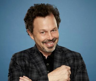Curtis Armstrong