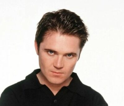 Alex Ferns