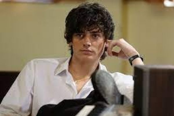 Aneurin Barnard