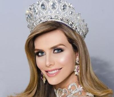 Angela Ponce