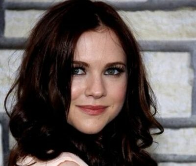 Caitlin Custer