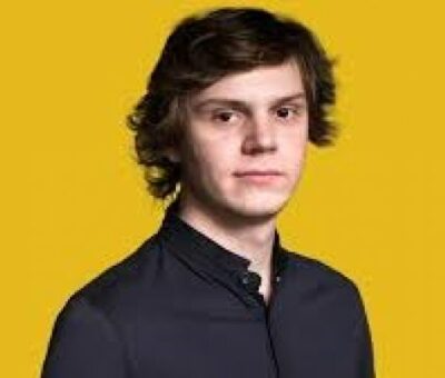 Evan Peters