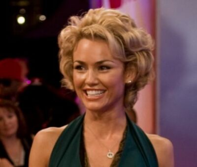 Kelly Carlson