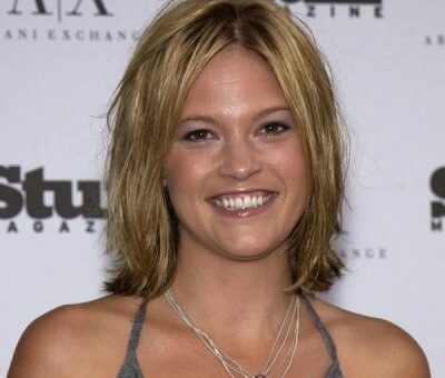 Nicki Aycox