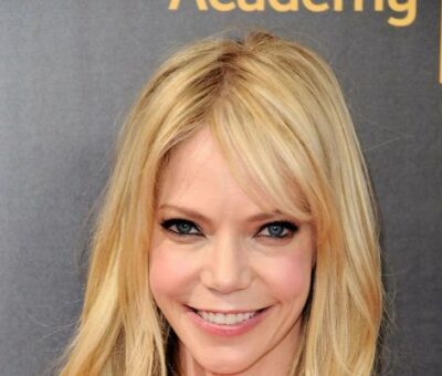 Riki Lindhome