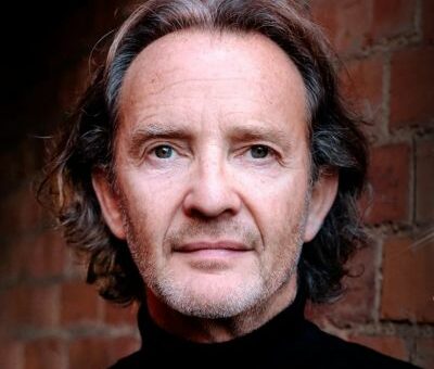 Anton Lesser