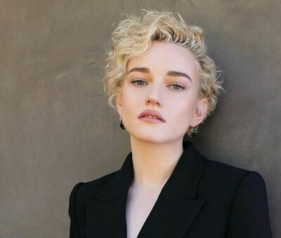 Julia Garner