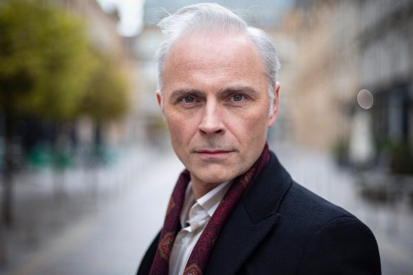 Mark Bonnar