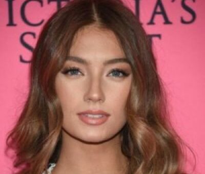 Lorena Rae