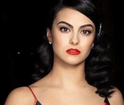 Camila Mendes