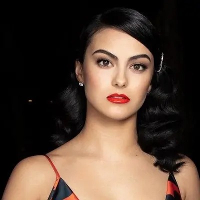 Camila Mendes