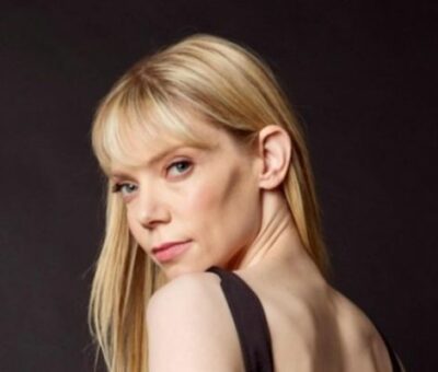 Riki Lindhome