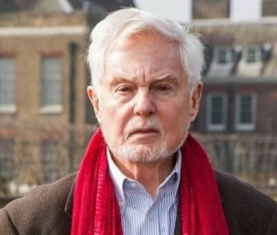 Derek Jacobi