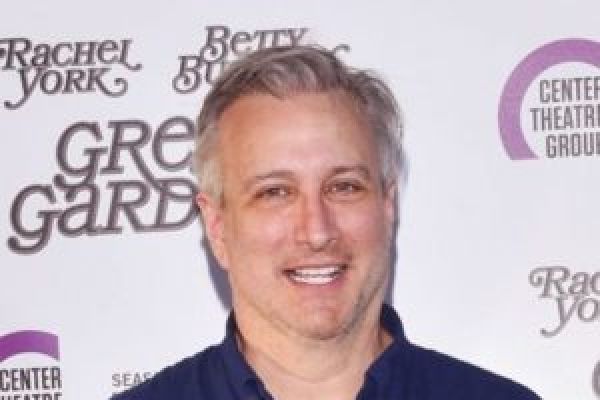 Bronson Pinchot