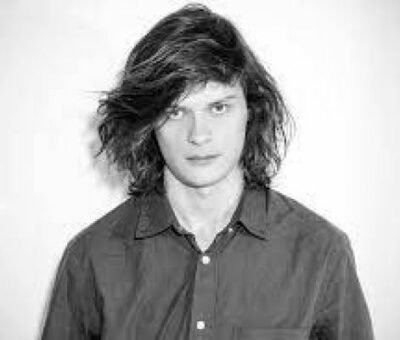 Charlie Tahan