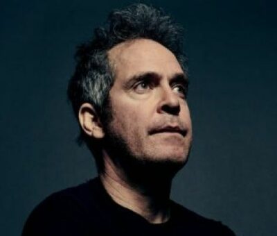 Tom Hollander