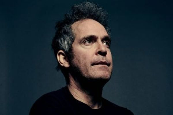 Tom Hollander