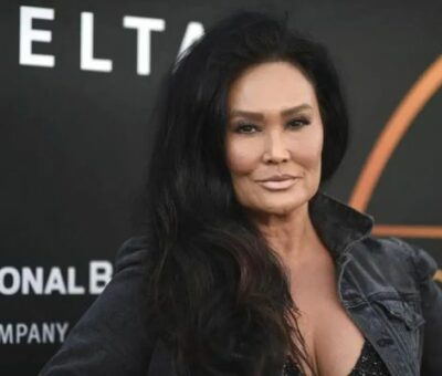 Tia Carrere