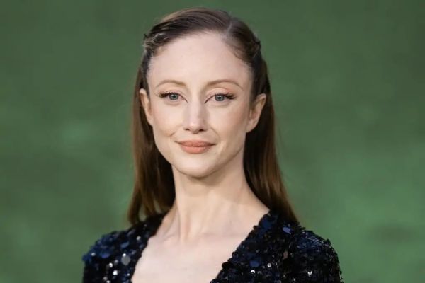 Andrea Riseborough