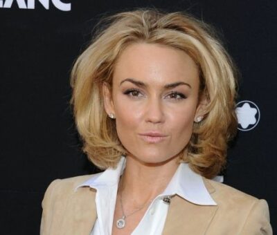 Kelly Carlson