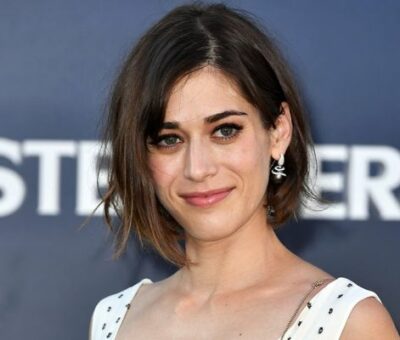 Lizzy Caplan