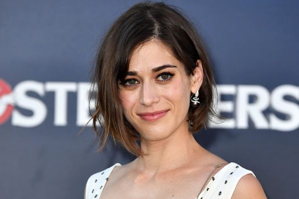 Lizzy Caplan