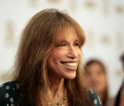 Carly Simon