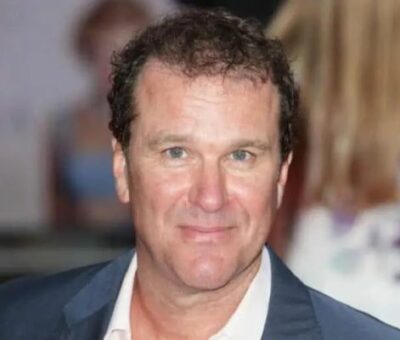 Douglas Hodge