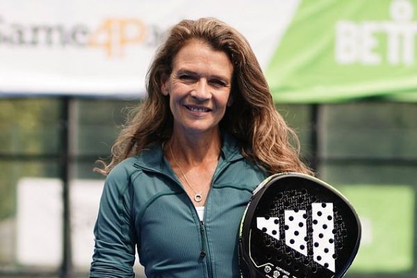 Annabel Croft