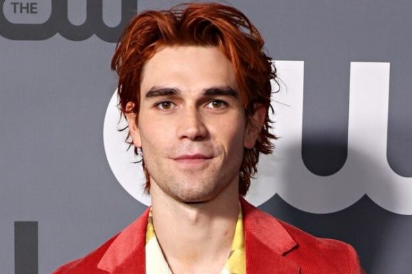 KJ Apa Parents Tessa Apa And Keneti Apa Ethnicity And Religion