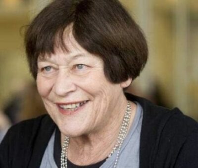 Robyn Broughton