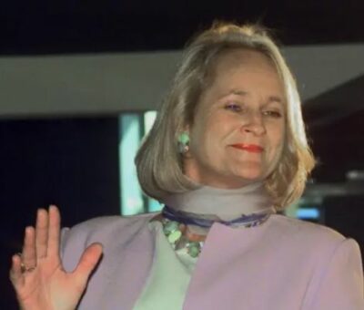 Nancy Walton Laurie