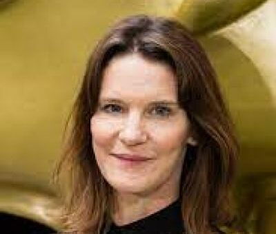 Susie Dent