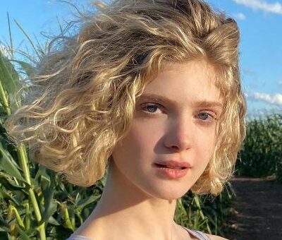 Elena Kampouris