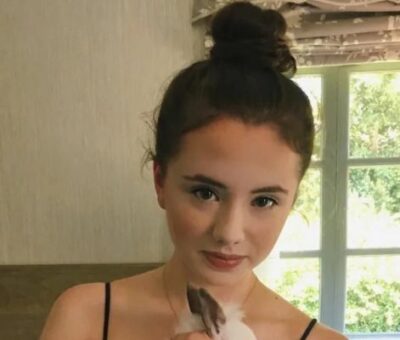 Lily Mo Sheen