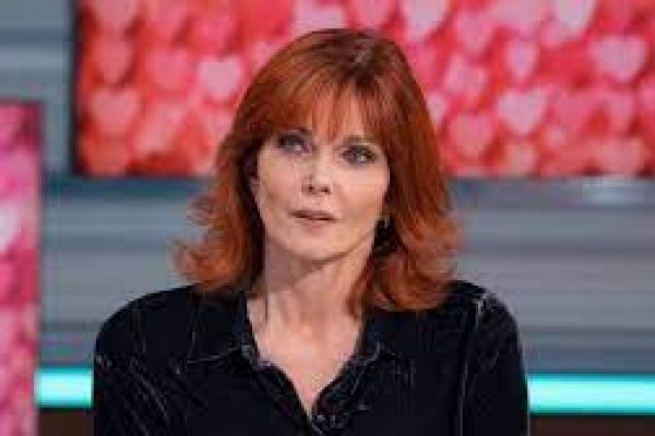 Annabel Giles