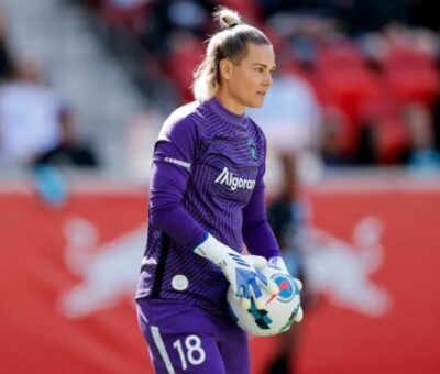 Ashlyn Harris