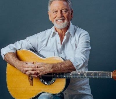 Larry Gatlin