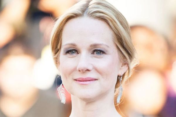 Laura Linney