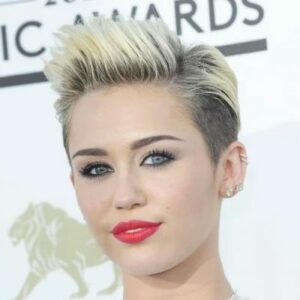 Miley Cyrus Height Weight Age Body Statistics