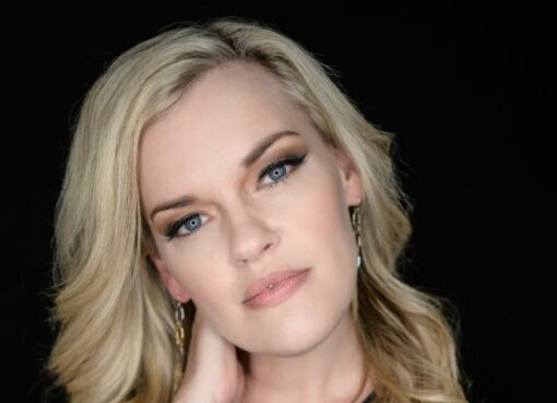 Kari Wahlgren